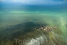 Деревня на сваях в Tongkil, Самальские острова (Samales Islands), Филиппины