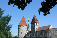 Башни средневековых стен города