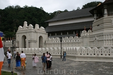 храм зубу Будды
