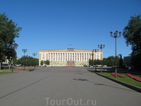 И снова Софийская площадь, только теперь уже вид от Кремля