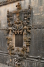 окно в замке тамплиеров - образец уникального португалського архитектурного стиля - мануэлито.