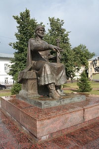 Памятник Юрию Долгорукому — основателю Костромы