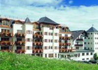 Фото отеля Alpenresort Schlosshotel Fiss