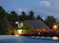 Vilu Reef Beach & Spa Resort