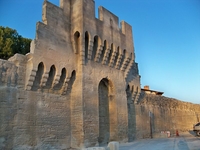 Крепостные стены Авиньона