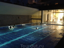 В отеле мощная релаксационная зона - открытый и 2 закрытых бассейна, несколько саун (одна в саду), турецкая баня...