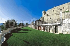 Castello Orsini Hotel