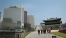Ворота Намдэмун. Когда-то это был южный въезд в город. Сейчас это номер один в списке национального достояния Республики Корея
