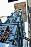 Лифт Санта-Жушта в Лиссабоне,спроектировал этот общественный лифт ученик знаменитого Гюстава Эйфеля. В ожидании подъема на лифте Санта Жушта на смотровую ...