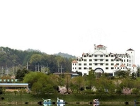 Chiaksan Hotel