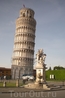 На переднем плане - Fontana dei Putti e Torre