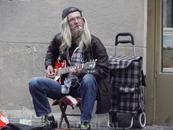 Уличный музыкант, Белград.