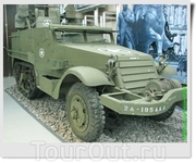 Зенитная самоходная установка из США M16 Multiple Gun Motor Carriage. Полугусеничные бронетранспортёры входили в состав танковых и моторизованных полков ...