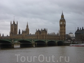 Вестминстерский дворец — здание на берегу Темзы в лондонском районе Вестминстер, где проходят заседания Британского парламента.