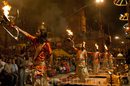 светильник на время церемонии Ganga Aarti приобретает статус божества