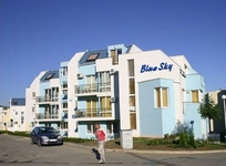 Blue Sky Apartments (Блу Скай Апартментс)