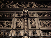 фрагмент Больших Западных дверей Иссаакиевского собора (площадь 42 кв.м, вес более 20 т, дуб, бронза, литьё. 1848-1845 скульптор И.Витали)