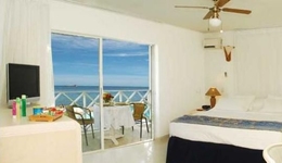 Coco Plum Beach Hotel