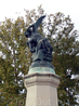 Еще одна из знаменитых скульптур парка Ретиро - Падший ангел. Считается чуть ли не единственным в мире памятником дьяволу. Скульптор Риккардо Беллвера ...