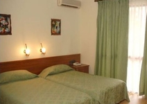 Broadway Hotel