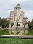 пл.Испании с памятником Сервантасу