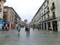 Вот и она, Plaza del Azoguejo или Plaza de Artilleria.