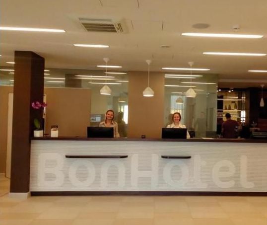 BonHotel