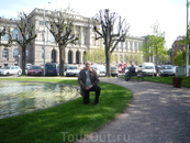 На фоне Страсбургского университета