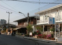 Baan Kang Mung Bed & Breakfast