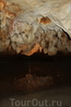 Около 60 млн. лет назад на глубине 50 м подземная река пробила галерею, состоящую из семи пещер.
