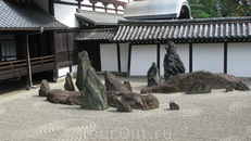 Сад камней в храме Тофоку-дзи