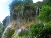 Красивейший водопад. Особенно когда  подъезжаешь. и вдруг такое чудо - точно произносится Царский водопад. Там говорят течет 70 струй.