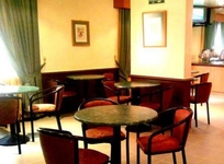 Emirates Plaza