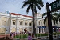 Джордж Коулмен построил одно из первых и важнейших административных зданий Сингапура - старое здание Парламента. В 1999 парламент переехал в новое здание ...