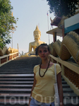 лестница, ведущая к статуе Большого Будды