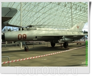 Фронтовой многоцелевой истребитель МиГ-21ПФ (СССР).