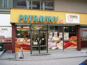 Продуктовый магазин в Праге