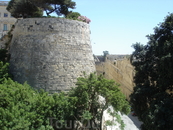 Крепостные стены, охраняющие столицу Мальты