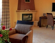 Dellarosa Hotel Suites & Spa