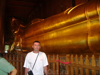 24 декабря 2010. Бангкок. Храм Золотого Лежащего Будды. 24 декабря 2010. Бангкок. Храм Золотого Лежащего Будды.