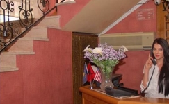 Broadway Hotel