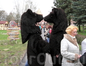 Влюблённые на «Новгородском вече», как всегда и везде…