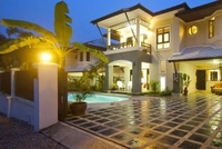 Фото отеля Baan Santhiya Luxury Pool Villa