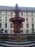 фонтан во дворе Королевского дворца в Пражском Граде