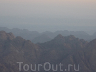 Вид с горы Моисея на соседние горы Синайского полуострова