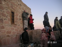 Гора Моисея (Синай); люди на горе Гора Моисея (Синай); люди на горе