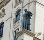 Скульптура на "Воротах города"