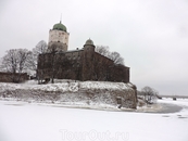 Маленькая, фотографировать ее удобно, целиком влезает в фото