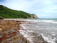 На краю пляжа Samae Beach, Ко Лан