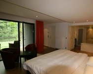 Cocoon Hotel La Rive (Theis)